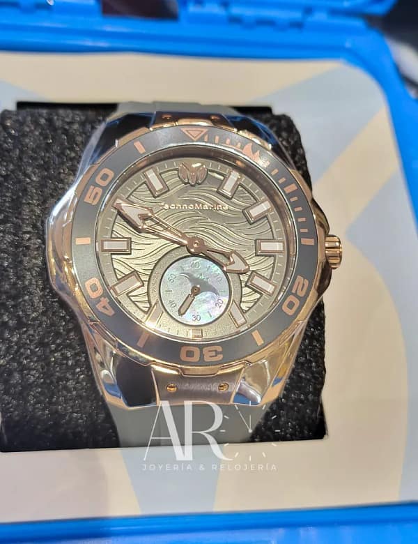 Technomarine Reloj Analógico para Hombres de Cuarzo con Correa en Silicona TM-120018